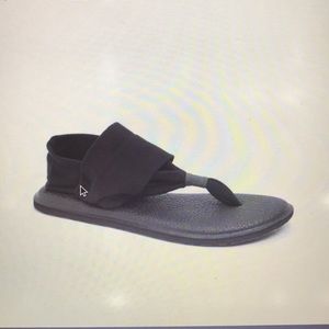 SANUK black yoga mat sandals